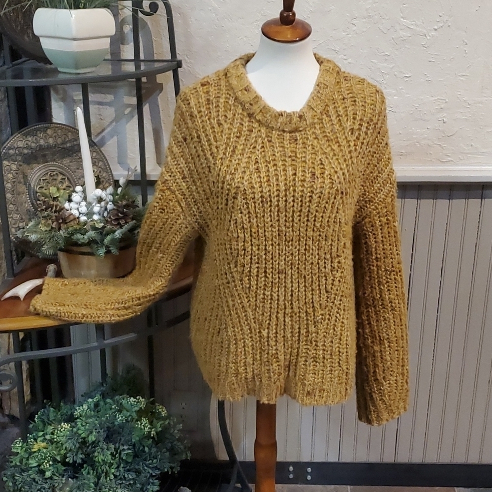 💞Universal Thread* Sweater - Picture 2 of 8